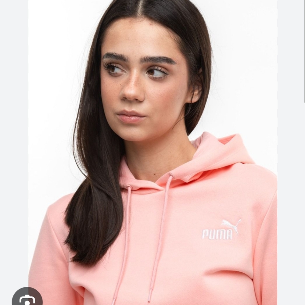 NWOT puma hoodie size medium. peachy pink